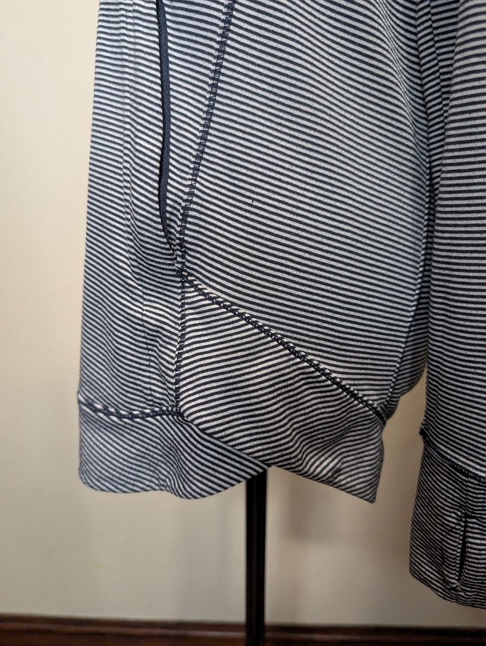 Athleta Womens Heavenly Heights Striped Hoodie Navy Long Sleeve 1/2 Zip - Picture 8 of 16